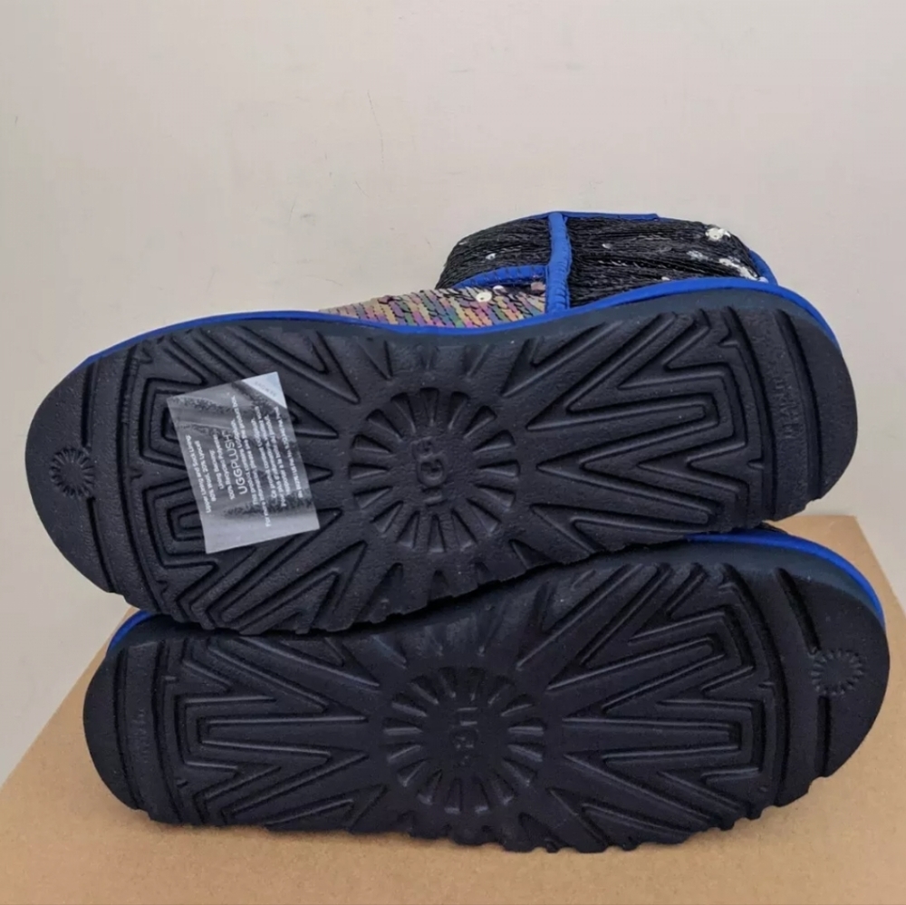 UGG Classic Short Sequin Boots - Picture 7 of 8